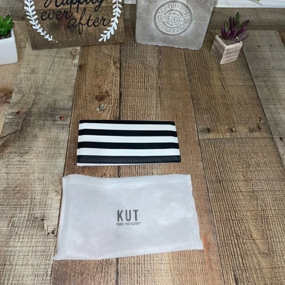 NWOT Kut from the Kloth Slim Striped Wallet